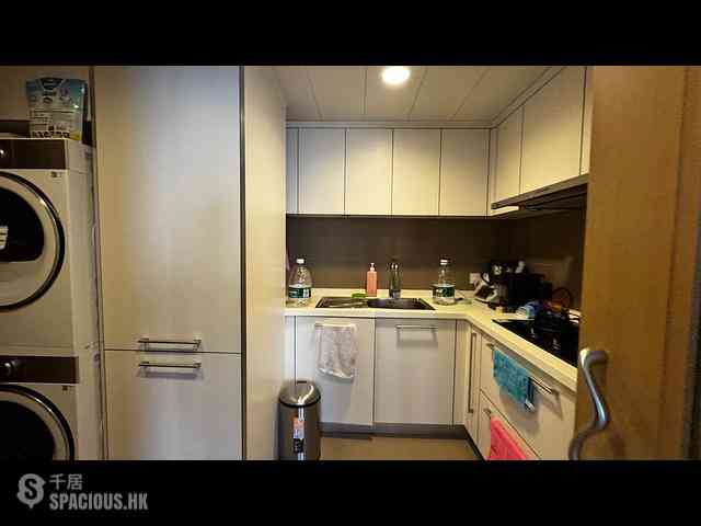 Wan Chai - Convention Plaza Apartments 12