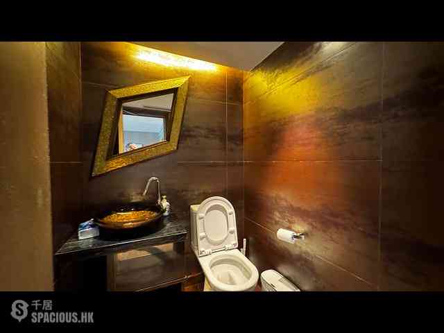 Wan Chai - Convention Plaza Apartments 14