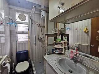 Wan Chai - Kwong Sang Hong Building Block D 07