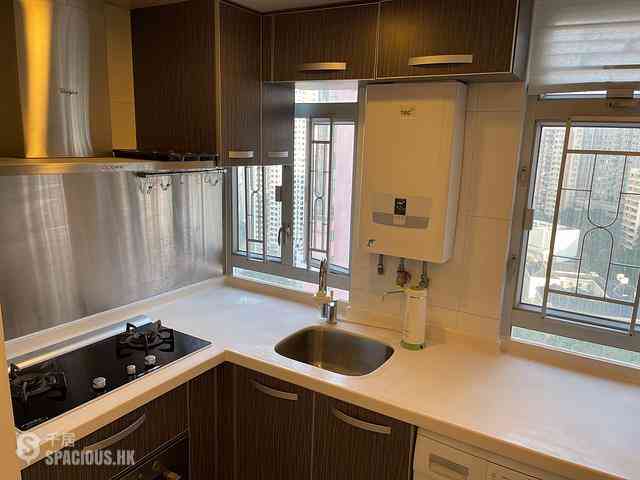 Sai Ying Pun - Golden Phoenix Court 08