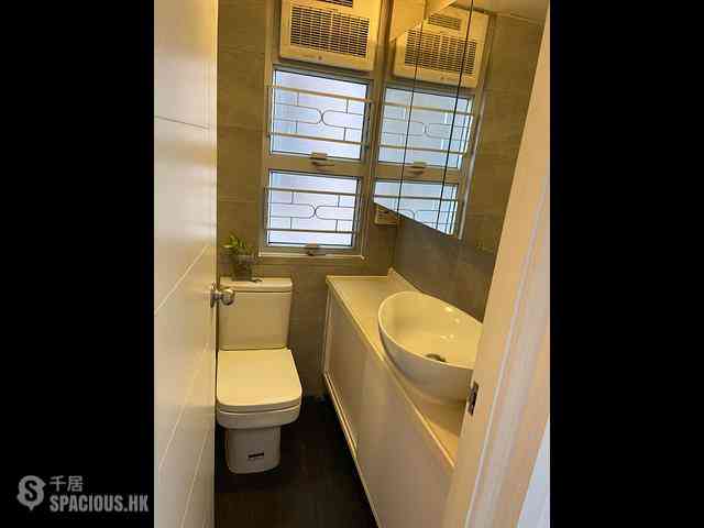 Sai Ying Pun - Golden Phoenix Court 10