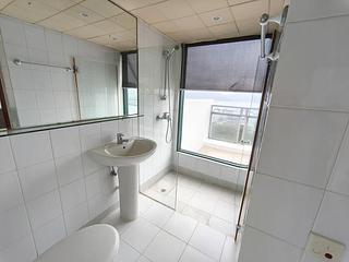 Chung Hom Kok - Cape Court 08