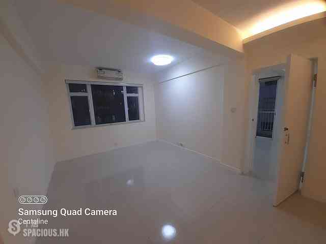 Mid Levels West - Wah Sen Court 11