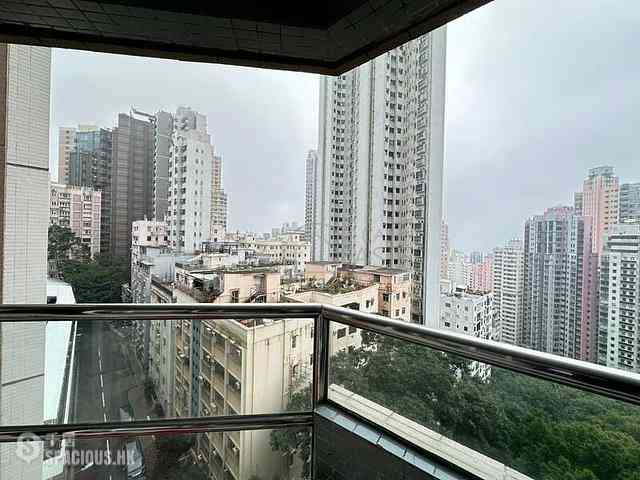 Mid Levels West - Serene Court 01