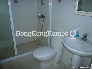 Tai Hang - Ronsdale Garden 09