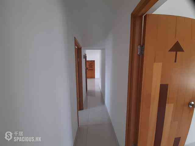 Mid Levels Central - Flourish Court 03