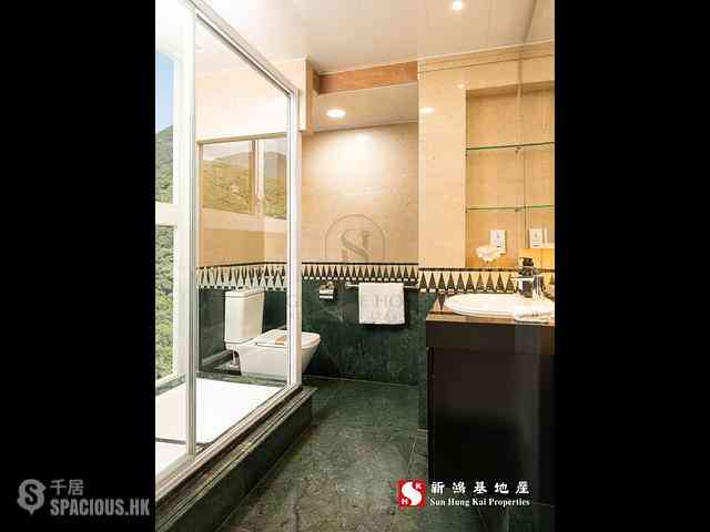 Repulse Bay - Fairmount Terrace 09
