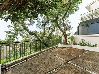 The Peak - Strawberry Hill 03