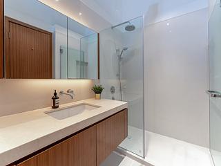 The Peak - Strawberry Hill 15