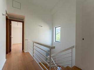 The Peak - Strawberry Hill 16