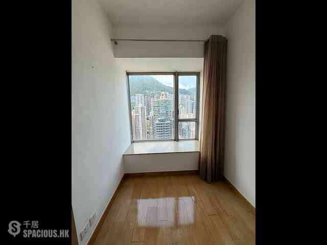 Sai Ying Pun - Island Crest 06