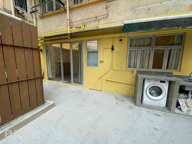 Wan Chai - Pao Woo Mansion 02