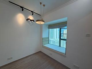 Wan Chai - Royal Court 03
