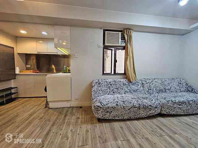 Wan Chai - Hang Shun Mansions 11