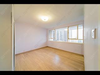 Mid Levels Central - May Tower Block 1 03