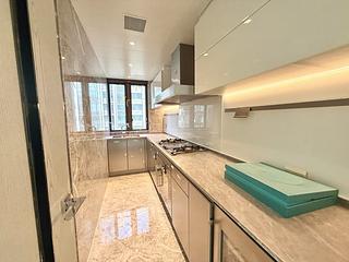 Wong Chuk Hang - The Southside Phase 3C Blue Coast II 19
