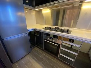 Sai Ying Pun - Island Crest 04