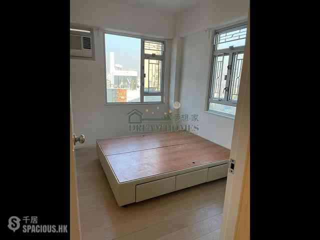 Sai Ying Pun - Golden Phoenix Court 09