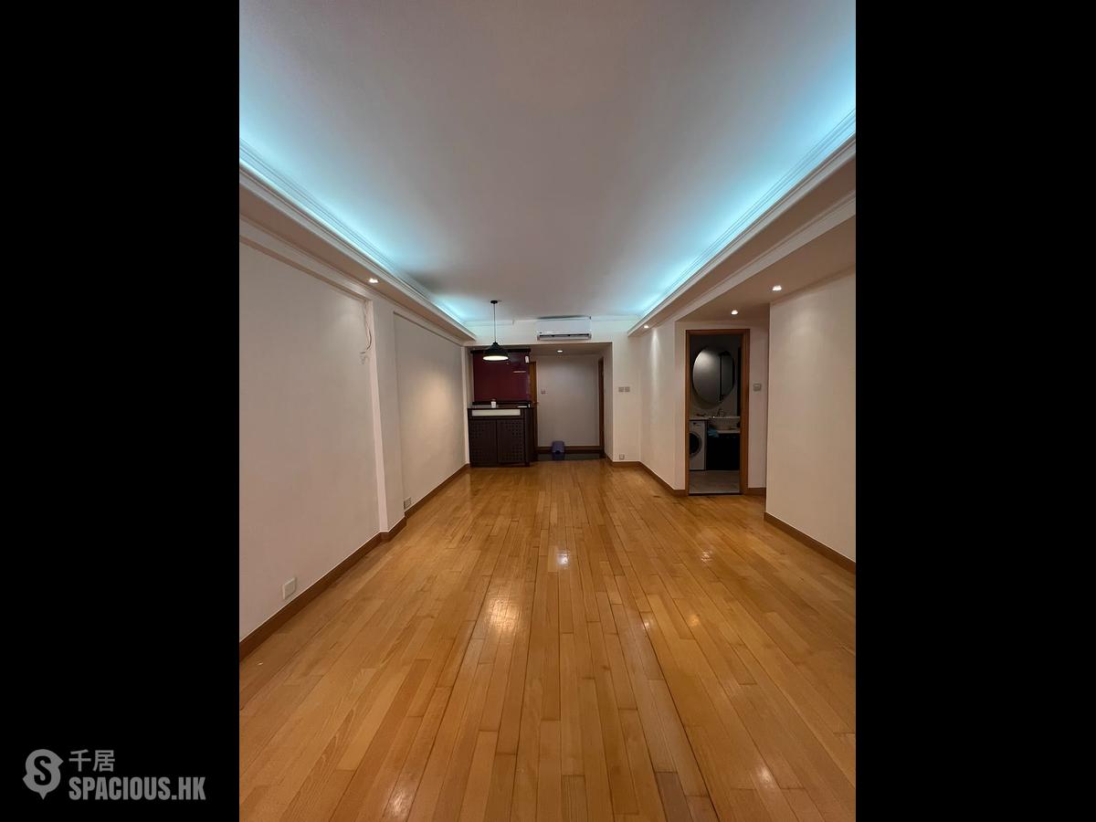 Tsim Sha Tsui - Universal Mansion 01