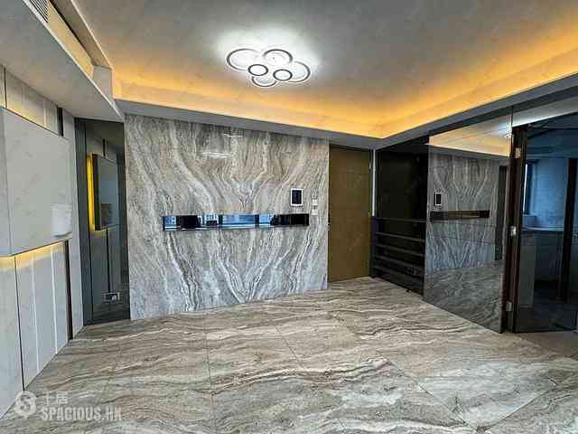 Soho - Centrepoint 02