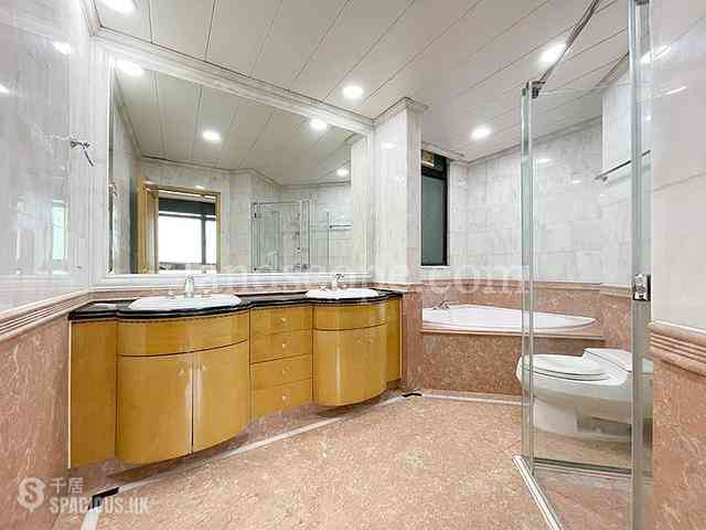 Mid Levels Central - Fairlane Tower 04