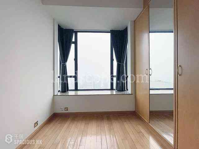 Mid Levels Central - Fairlane Tower 06