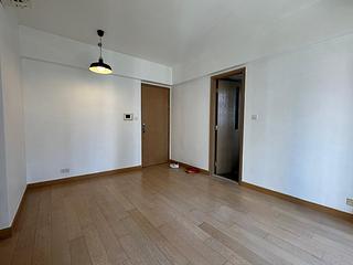 Sai Ying Pun - Island Crest 02