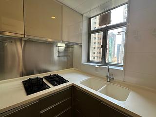 Sai Ying Pun - Island Crest 04