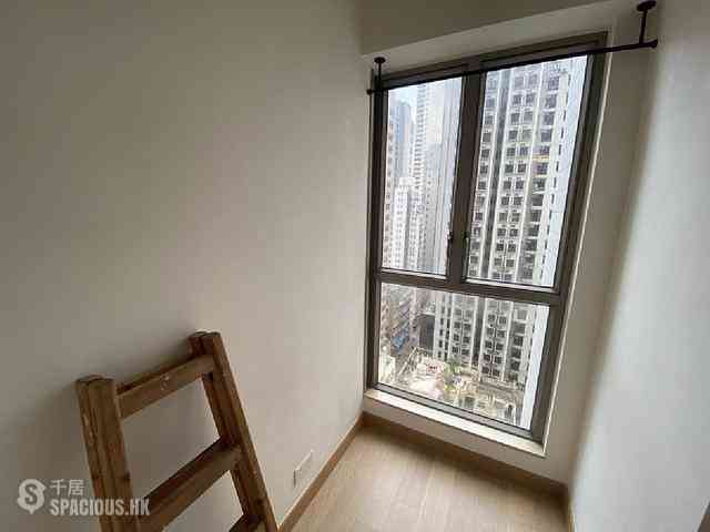 Sai Ying Pun - Island Crest 19
