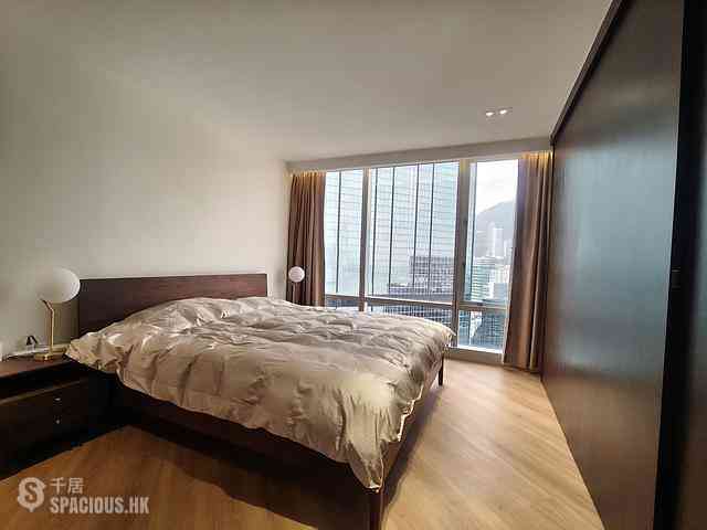 Wan Chai - Convention Plaza Apartments 08