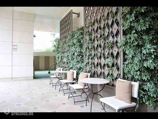 Wan Chai - The Avenue Phase 2 04