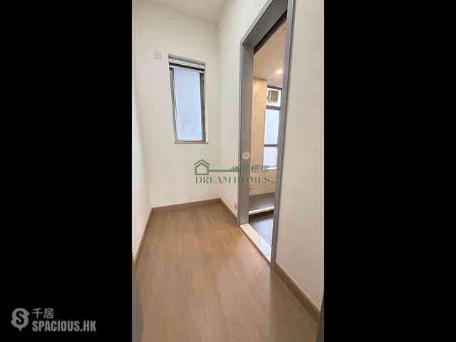 Sai Ying Pun - Island Crest 08
