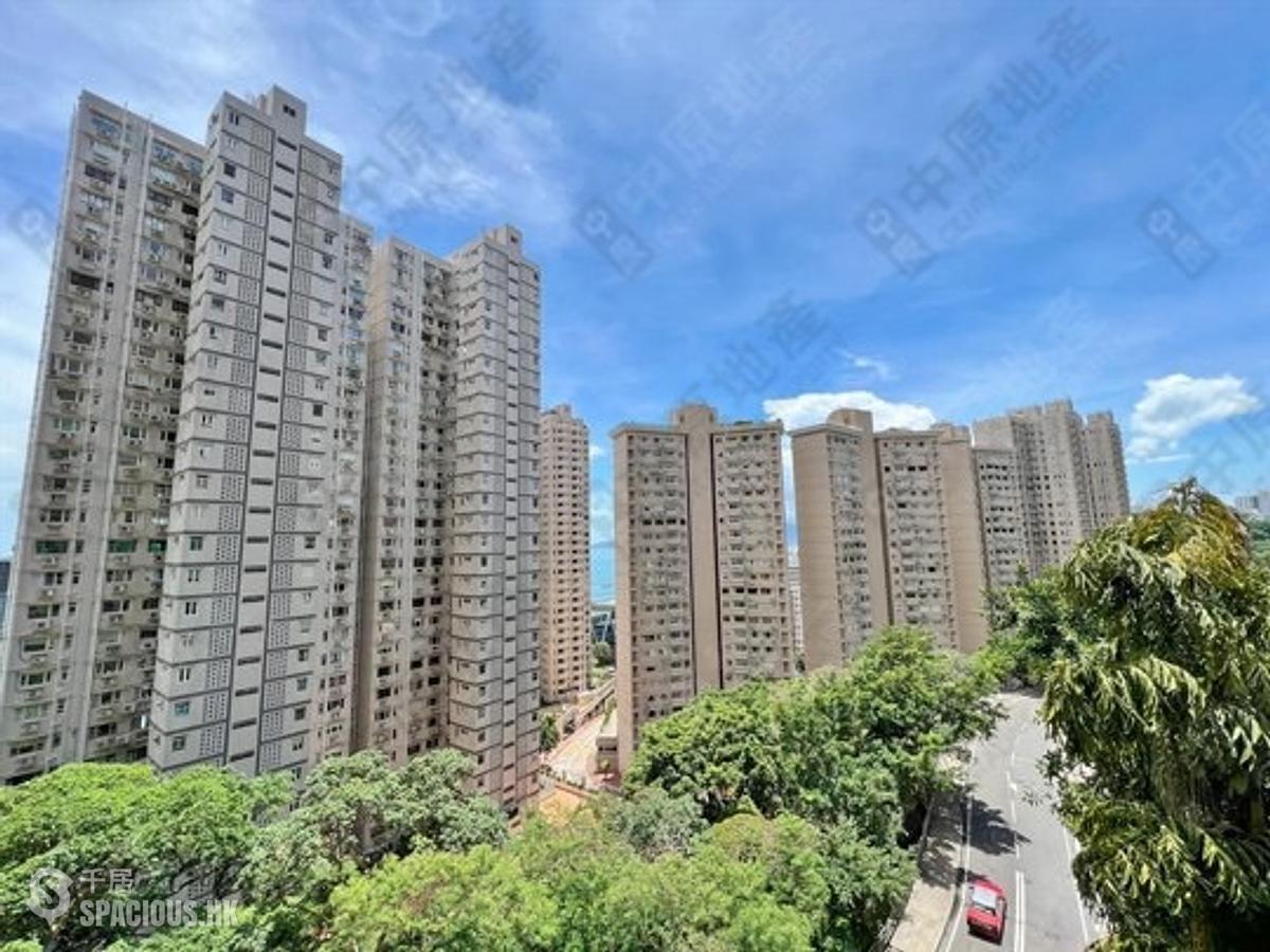 Pok Fu Lam - Baguio Villa Block 43 01