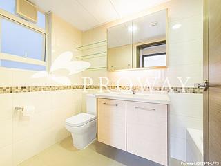 Braemar Hill - Sky Scraper 11