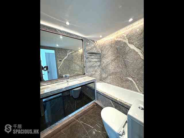 Wong Chuk Hang - The Southside Phase 3B Blue Coast Tower 1B 07