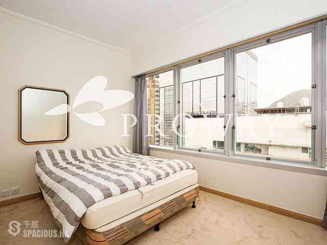 Wan Chai - Convention Plaza Apartments 04
