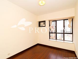 Mid Levels Central - Elegant Terrace 07