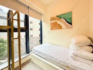 Sai Ying Pun - The Queens 04