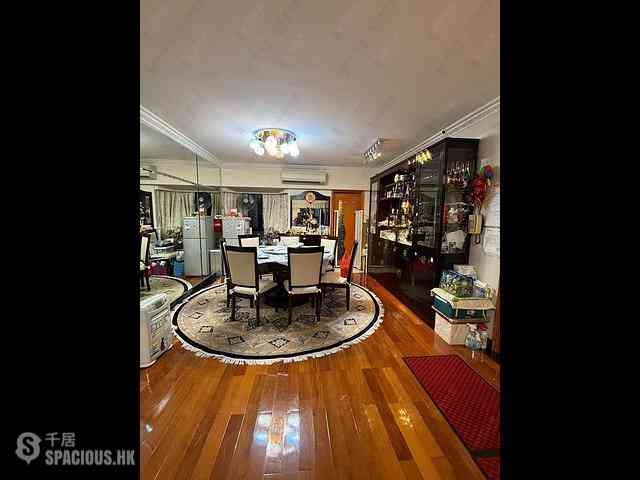 Mid Levels Central - Yukon Court 05