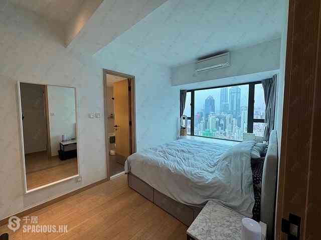 Sai Ying Pun - Centre Place 03