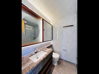 Shek Tong Tsui - Novum West 04