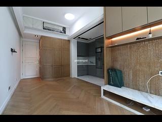 Wan Chai - The Avenue Phase 2 03