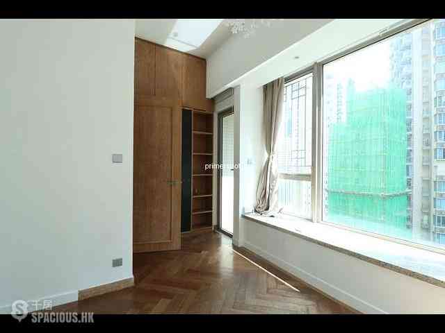 Wan Chai - The Avenue Phase 2 07