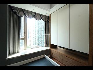 Wan Chai - The Avenue Phase 2 09