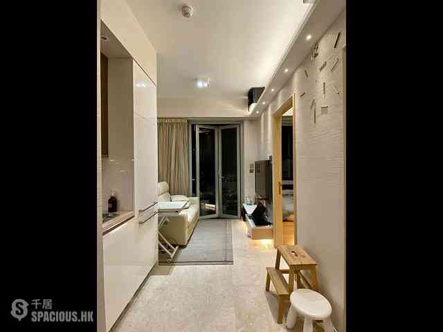 Sai Ying Pun - 63, Pokfulam Amber House (Tower 1) 01