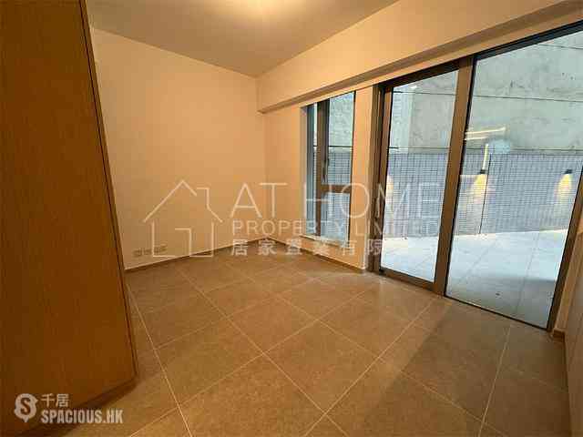 Sai Ying Pun - No.8 Hing Hon Road (Resiglow-Bonham) 04