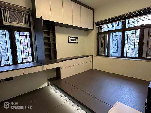 Kennedy Town - Nan Sang Building 03