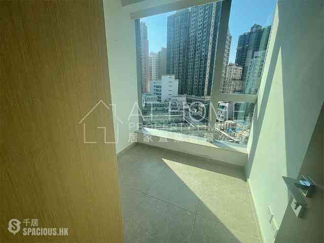 Sai Ying Pun - No.8 Hing Hon Road (Resiglow-Bonham) 04