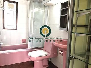 Mid Levels Central - Flourish Court 03
