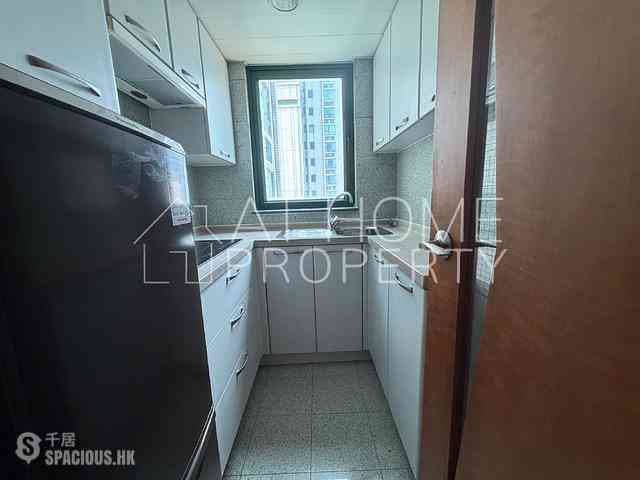 Kennedy Town - University Heights 04
